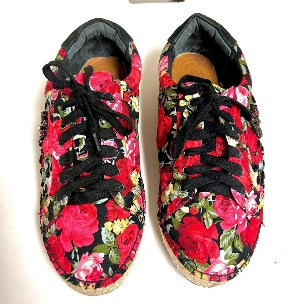 Yellow Box Enchanted Floral espadrilles Sneakers Womans 9M Boho cottagecore